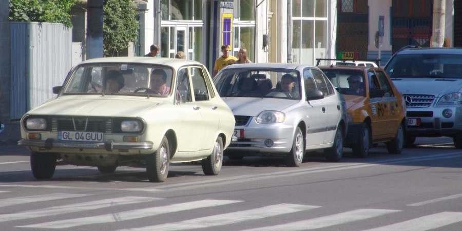 Gălăţenii cumpără mai multe maşini vechi