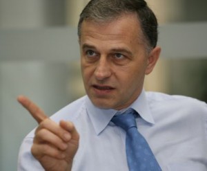 Mircea Geoană - dispus să cedeze şefia Senatului / PSD îl vrea pe Titus Corlăţean