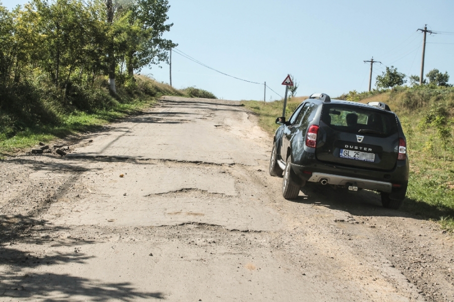 Câţi kilometri de DRUM judeţean au fost REPARAŢI pe parcursul anului 2015