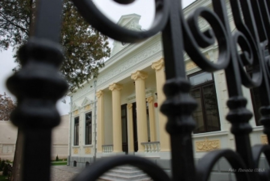 BRĂILA: Casă reabilitată pe milioane de lei şi apoi lăsată să se degradeze 