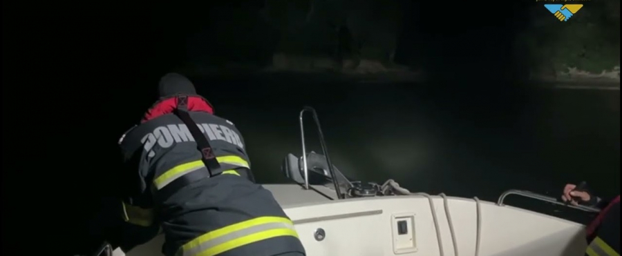 Accident naval pe Dunăre. Doi adulți și un copil, răniți grav după o coliziune