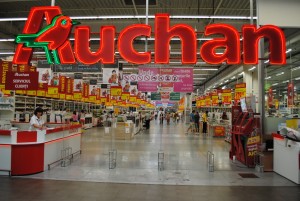 Real devine Auchan până la sfârşitul lui martie