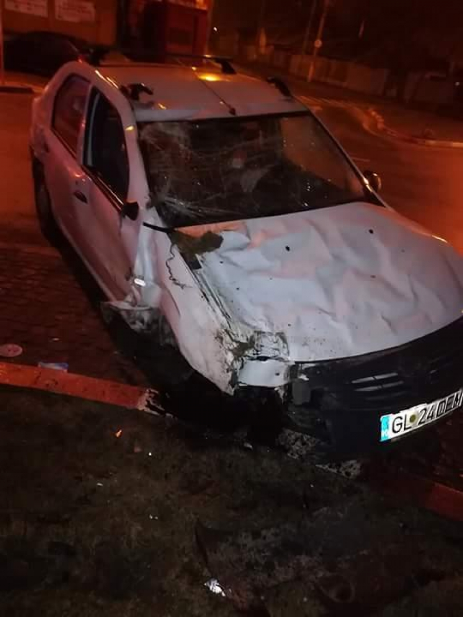 ACCIDENT în Galați | Aproape în COMĂ ALCOOLICĂ, s-a răsturnat cu maşina