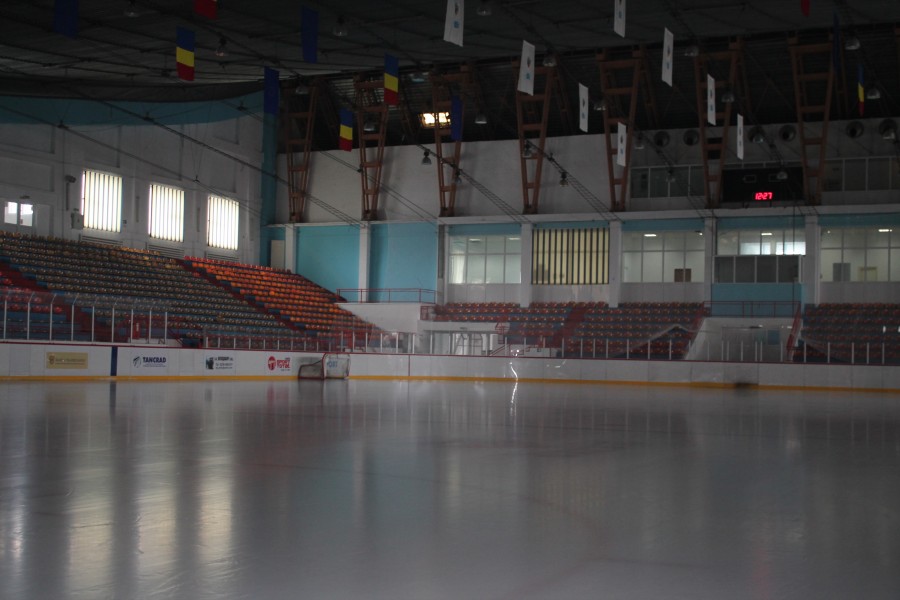 Este din nou GHEAŢĂ la PATINOAR, programul pentru PUBLIC se reia sâmbătă