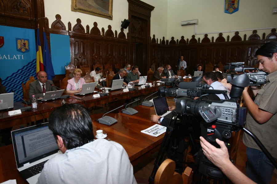 Urmează o şedinţă cu scântei la CJ