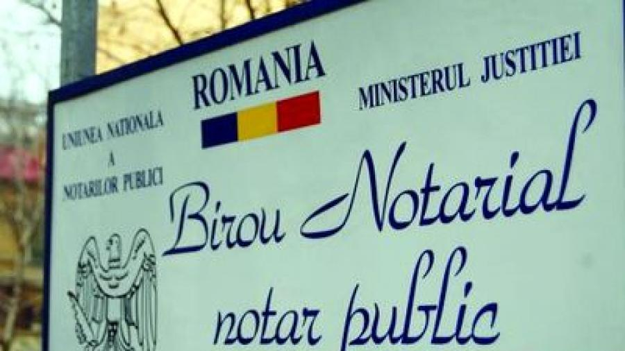 Notarii publici își continuă activitatea