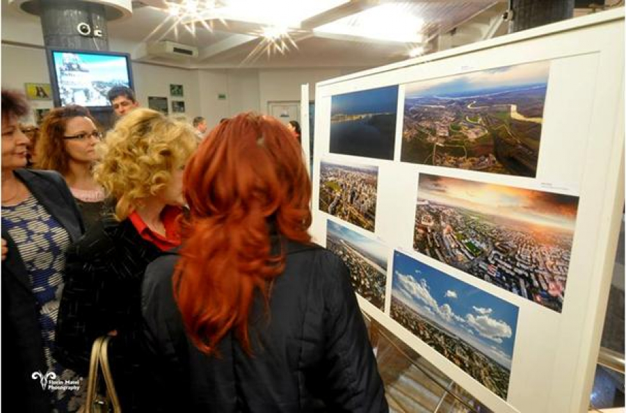 Expoziţie de fotografie cu Galaţiul văzut de sus