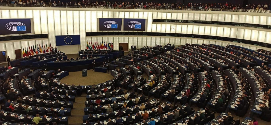Parlamentul European îşi amână sesiunile plenare până în septembrie