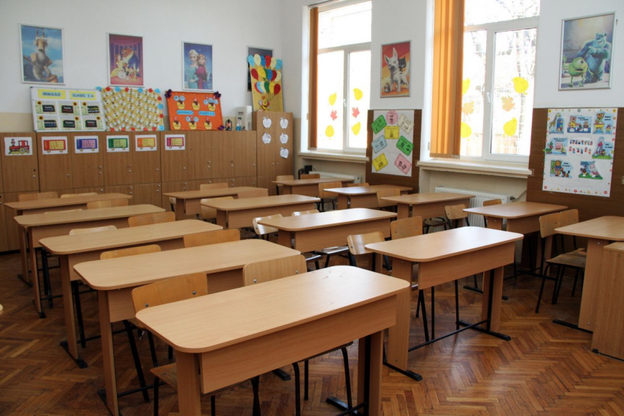 Joi, 17 aprilie, ultima zi de școală înainte de vacanţa de Paşte