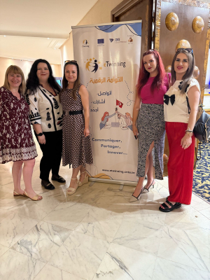  Echipa din România, de la stânga la dreapta: Viorica Cucu (București), Mirela Alexandru (delegat NSO România), Carmen Duță (București), Oana Stoica (Galați), Florina Stan (Târgoviște)
