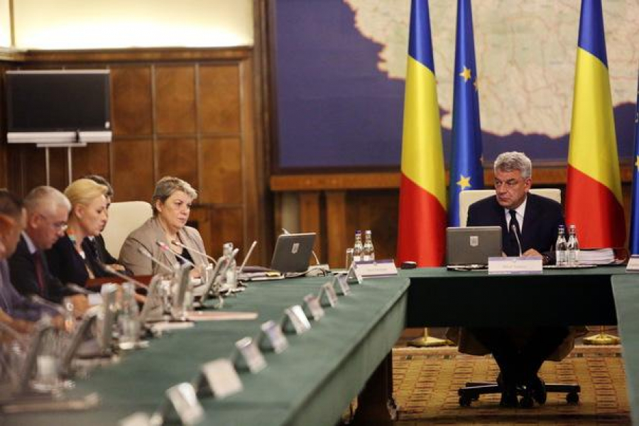 Lipsa avizelor întârzie şedinţa de guvern