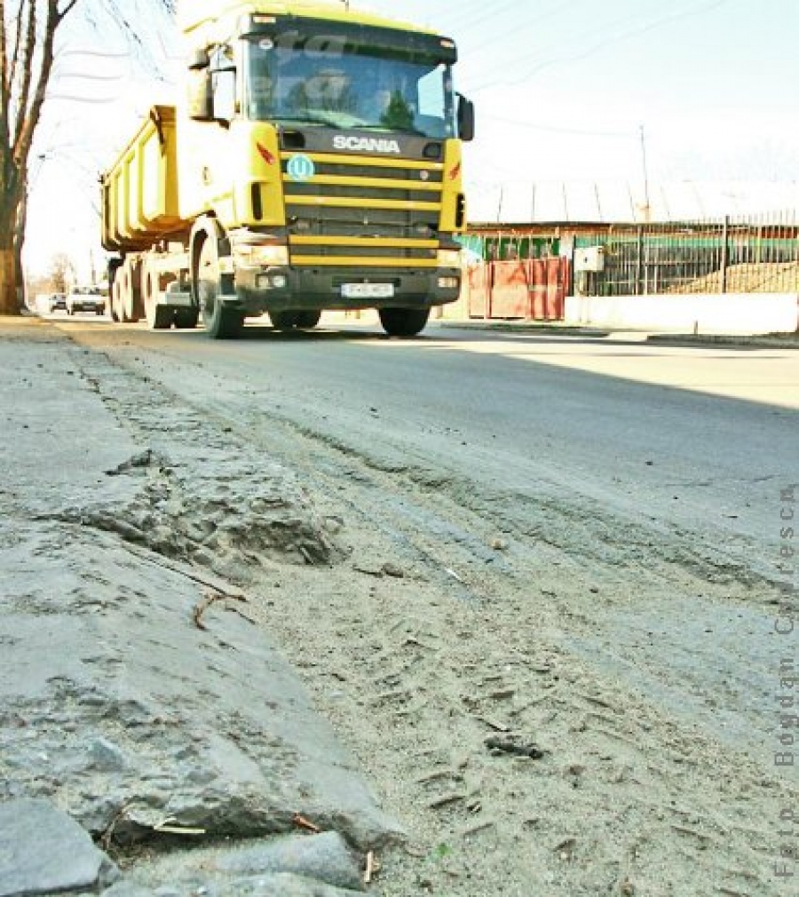 Centura Tecuciului, lăsată pe… drumuri  