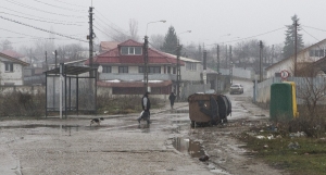 „Campania electorală trece, iar noi trăim tot ca la ţară”