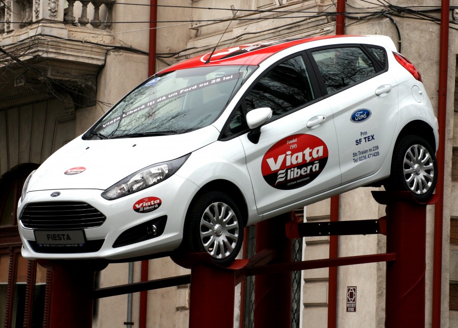 Maşina “Viaţa liberă” se apropie de tine: Ford-ul a ajuns la sediul redacţiei