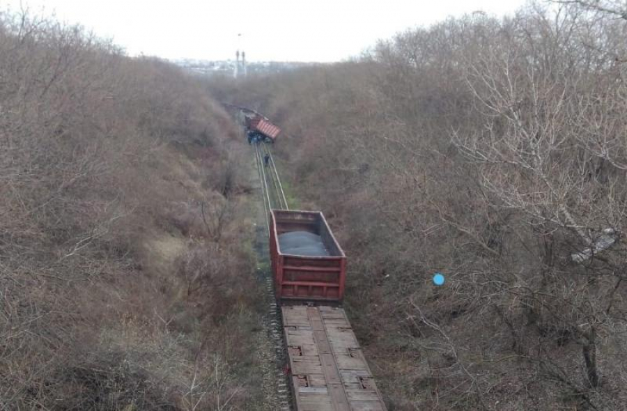 Trei vagoane de marfă au deraiat