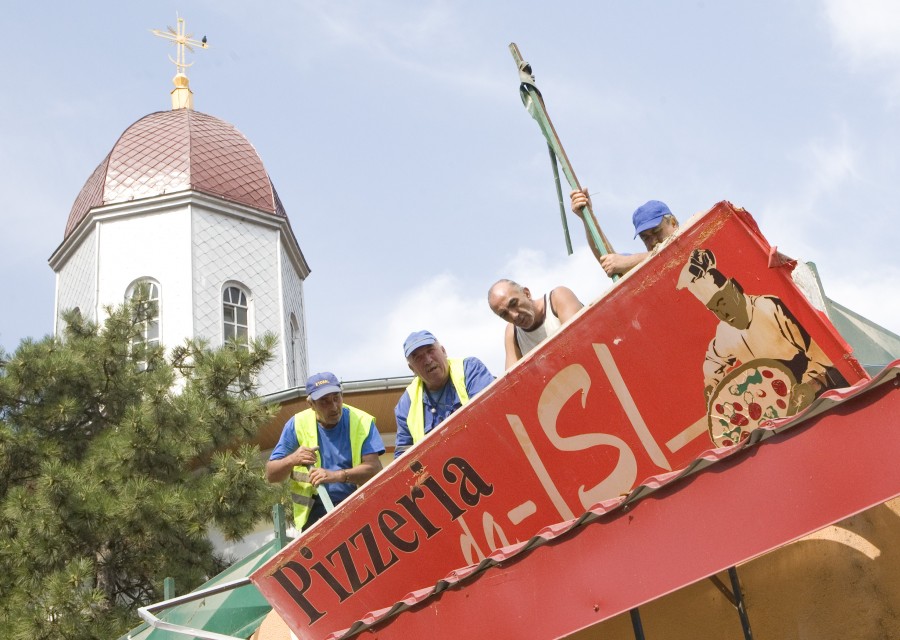 „Blestemul” pizzeriei demolate / Isidoro Panetta a dat Primăria în judecată