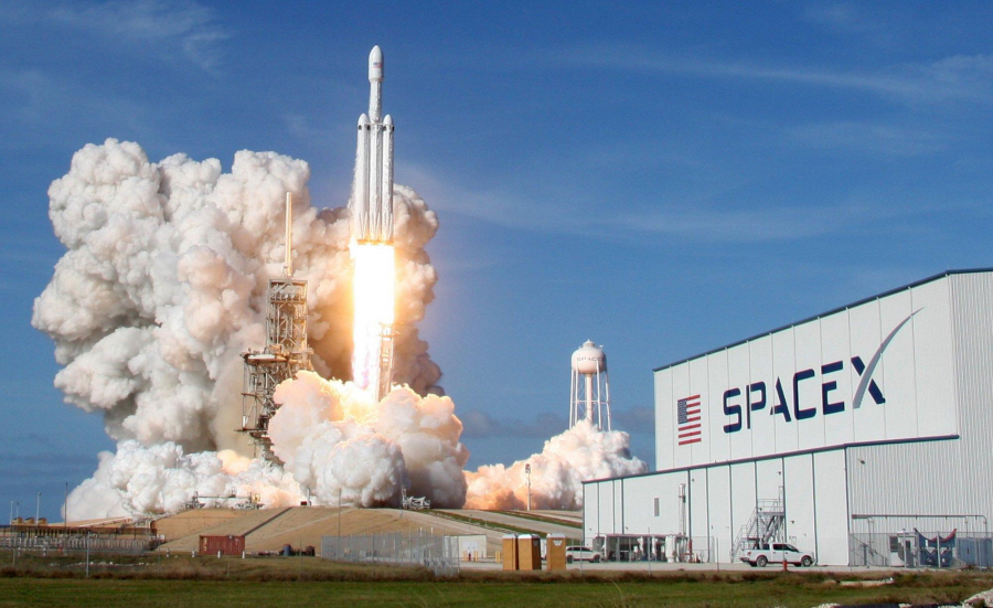 "Falcon Heavy", cea mai puternică rachetă din lume