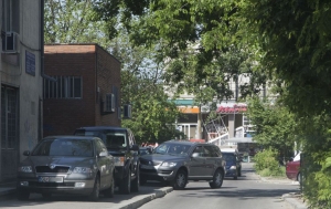 REPORTAJ în cartierul gălăţean Mazepa II - Jos garajele, să se construiască parcări moderne! (FOTO)