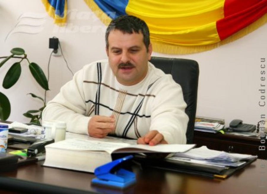 Primarul Tecuciului, premiat pentru „excelenţă pentru continuitate în administraţia publică”    