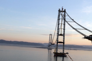 PERFORMANȚĂ TEHNICĂ: Cel mai mare pod din Turcia, construit cu oţel de la Galaţi!