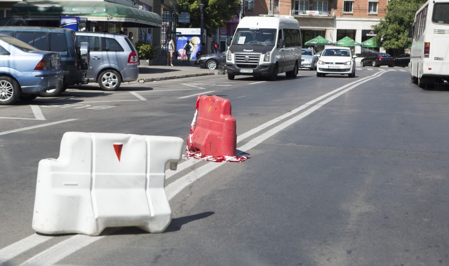 Încă o TASARE, pe strada Navelor/ Galați - oraşul celor 15 gropi
