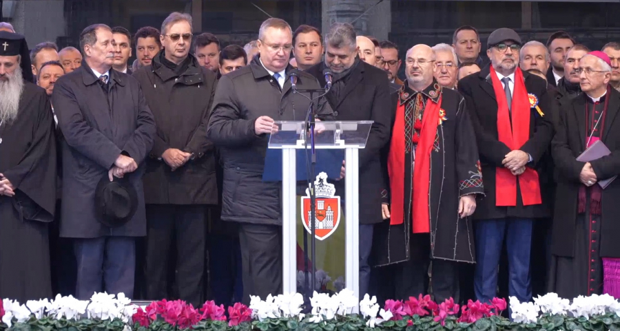 Liderii politici, întâmpinaţi cu fluierături, la Iași
