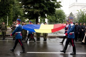 Ceremonie dedicată tricolorului: Gălăţenii, invitaţi la Ziua Drapelului Naţional