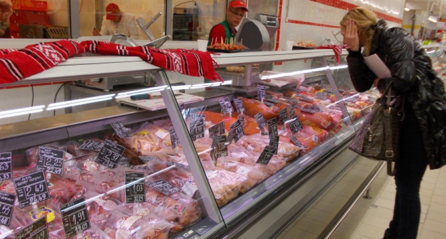 Un sfert de tonă de carne, retrasă din magazine de Protecţia Consumatorului Galaţi