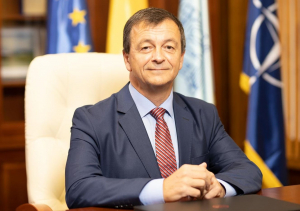 Rectorul Puiu Lucian Georgescu renunţă la candidatura pentru Parlament