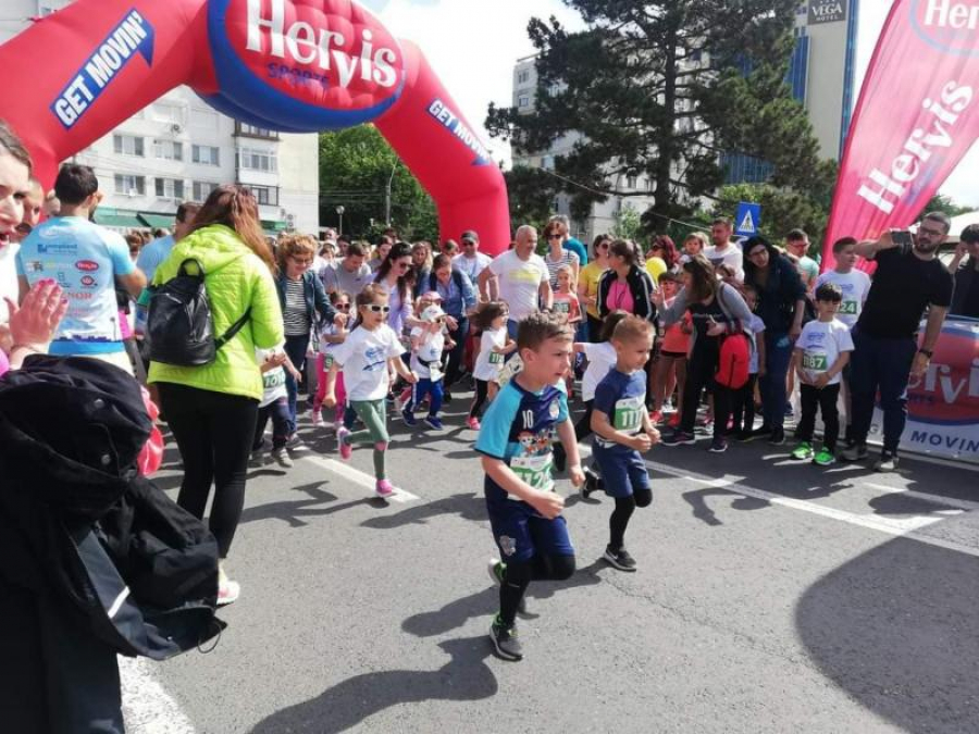 Sport pentru cauze umanitare: O mie de concurenți la ”Semimaratonul Galați” (FOTO)