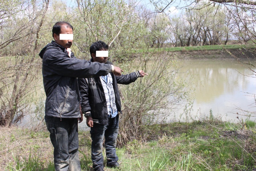 Au trecut ilegal graniţa pentru a-şi găsi un loc de muncă în România