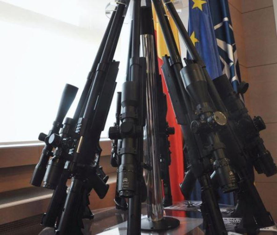 Beretta va produce arme în România