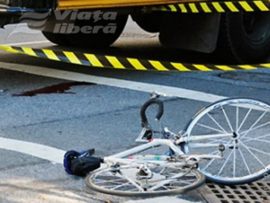 Biciclist accidentat mortal la Barcea