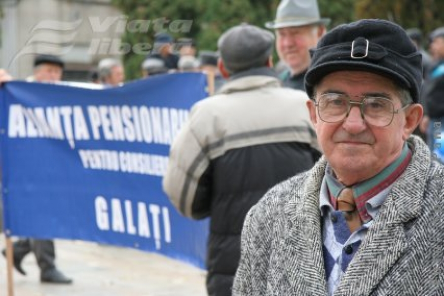 Pensionarii gălăţeni, la seminar şi la proteste 