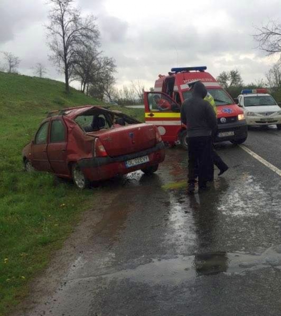 ACCIDENT cu trei victime într-o CURBĂ PERICULOASĂ din Galaţi (FOTO și VIDEO)