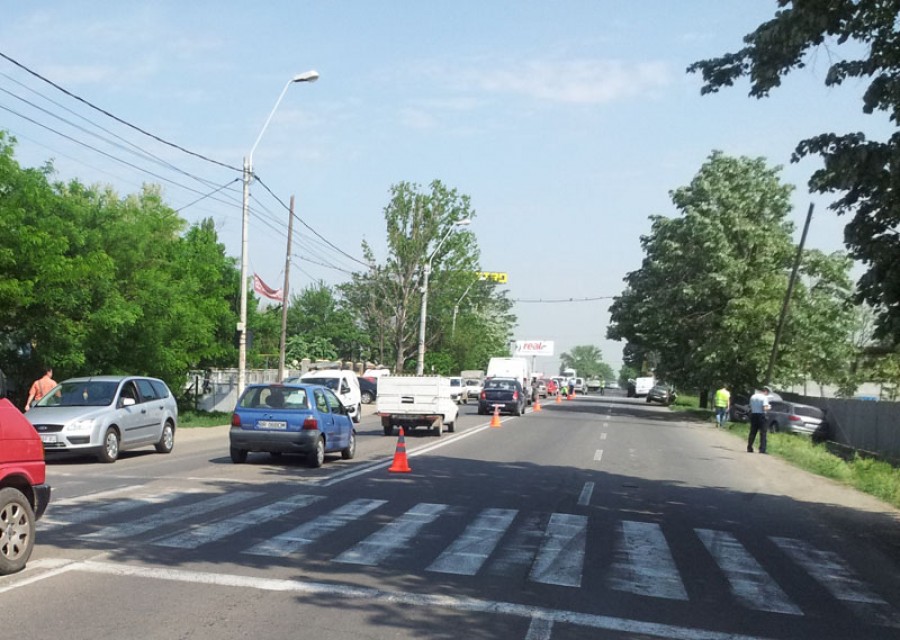 Grav accident de circulaţie în apropiere de METRO (VIDEO/FOTO)