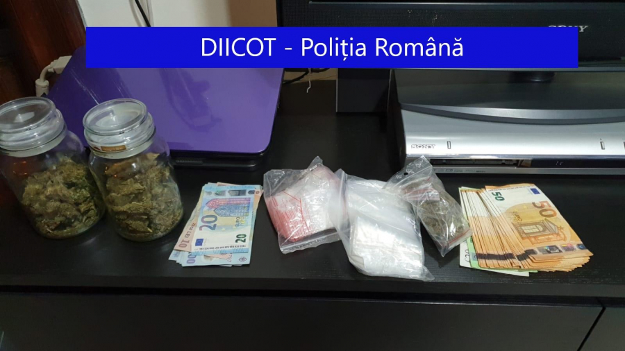 Tribunalul i-a lăsat să plece acasă pe vânzătorii de cocaină. Decizie bizară în cazul mega-rețelei de traficanți de droguri