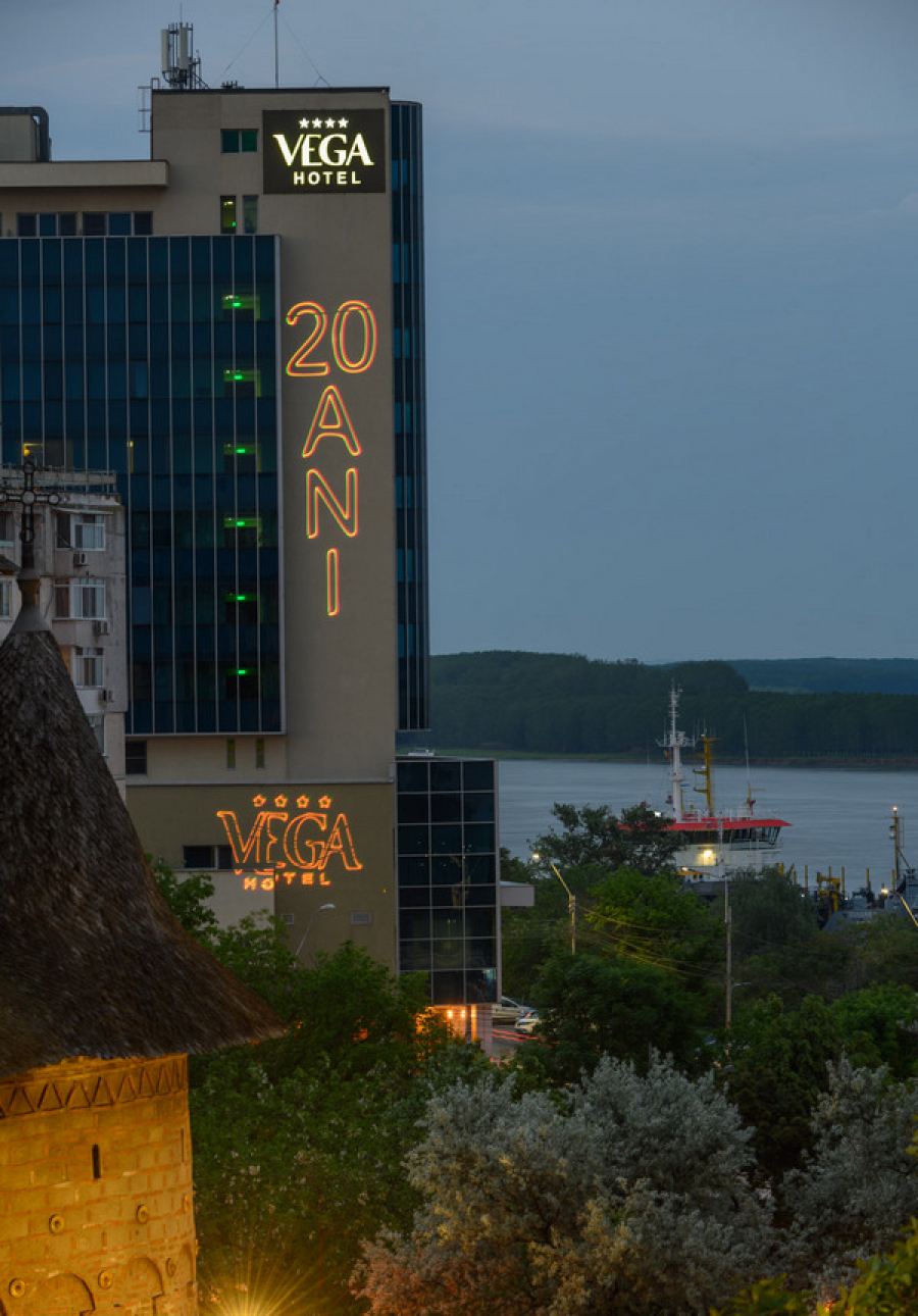 Vega Hotel a împlinit 20 de ani şi a mai primit o stea (FOTO)