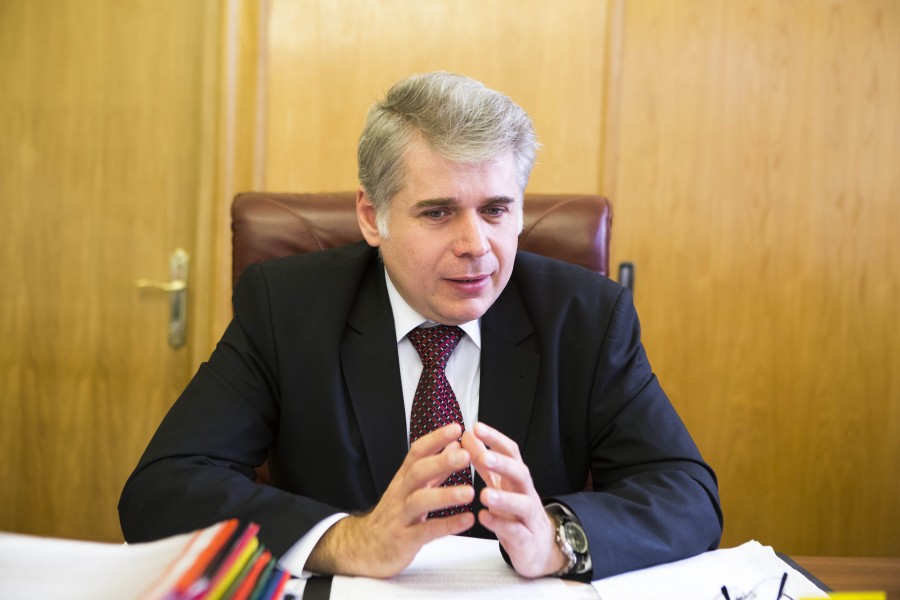 Fostul prefect Cătălin-Emanoil Bocăneanu, director executiv la Evidenţa Populaţiei pentru un minut