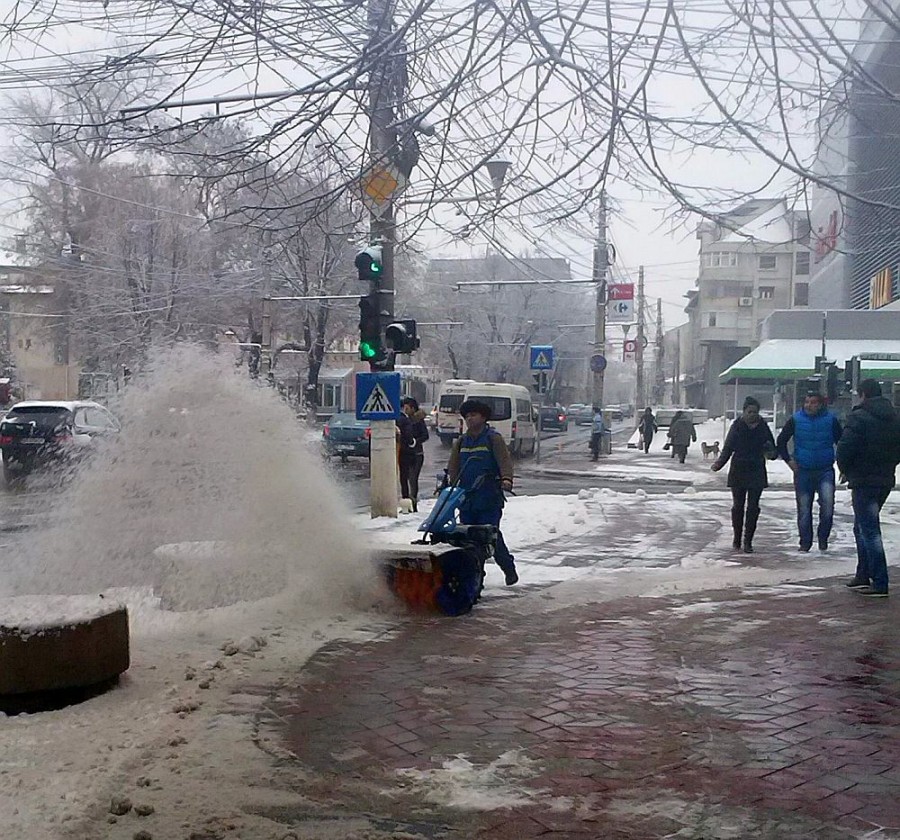 Deszăpezire modernizată în centrul Galaţiului