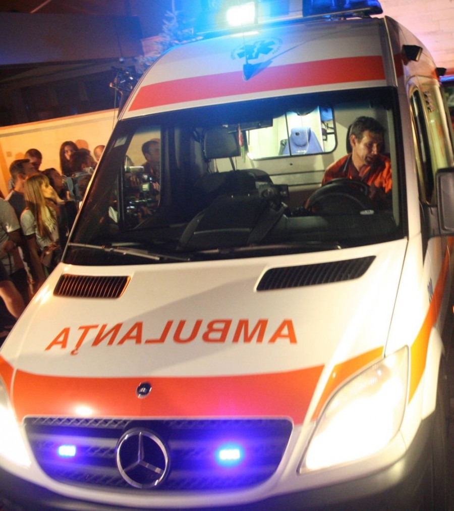 Accident grav la Pechea! Un copil lovit de maşină a fost dus în comă la Bucureşti 