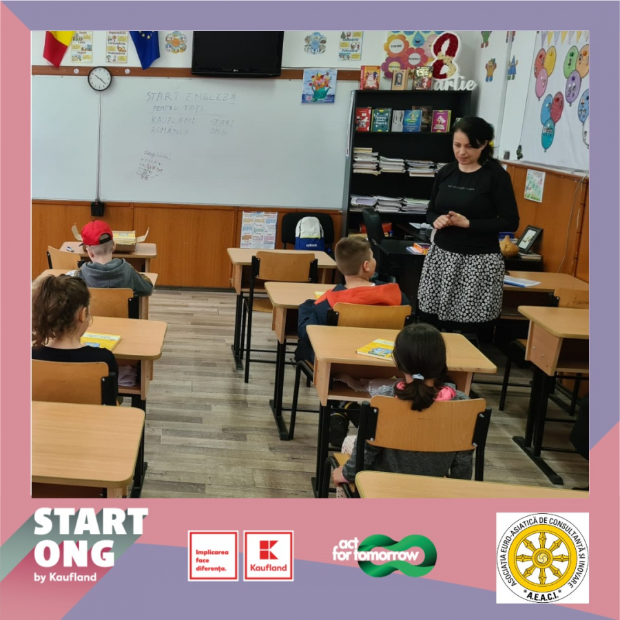 Manuale gratuite pentru 50 de copii din familii defavorizate