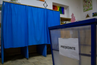 Reclamaţi că erau băuţi, preşedintele şi locţiitorul unei secţii de votare au demisionat