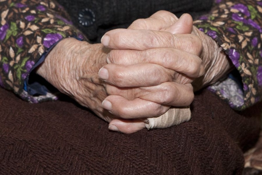 Dileme de tranziţie: Gălăţenii sunt mai puţini, mai bătrâni şi fără viitor