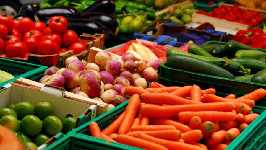 Mercurialul săptămânii/ Preţul legumelor şi fructelor de sezon