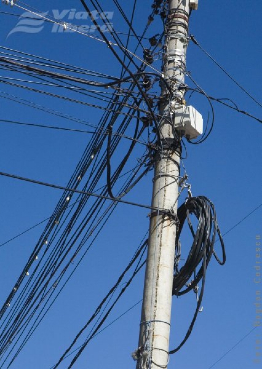 Cabluri, fire şi reţele 