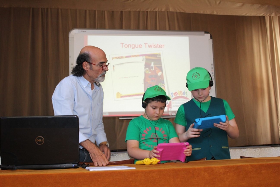 Training cipriot şi un proiect cu patru şcoli