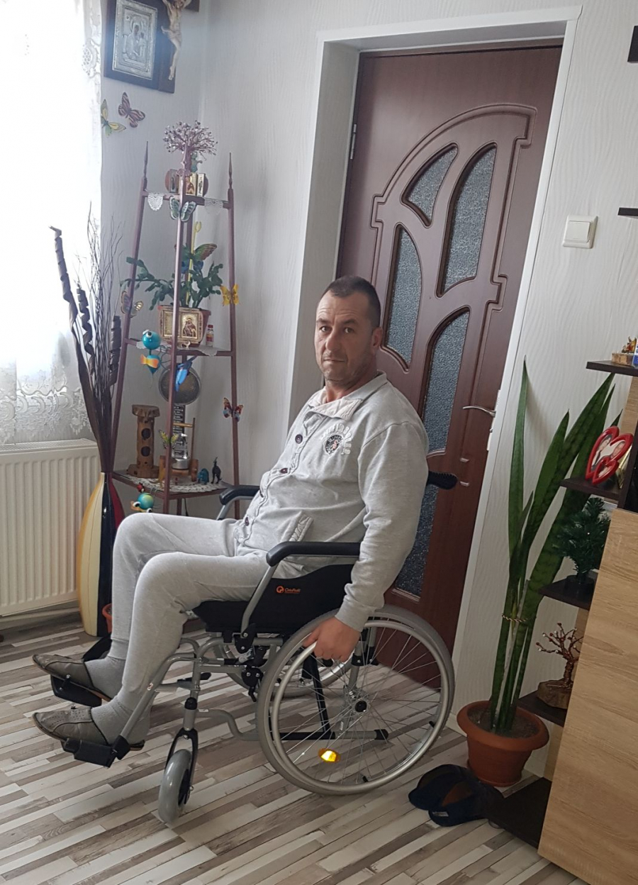Tatăl cu scleroză amiotrofică are nevoie de 14.000 de euro