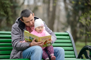 Copiii care petrec mai mult timp cu taţii lor au un IQ mai mare