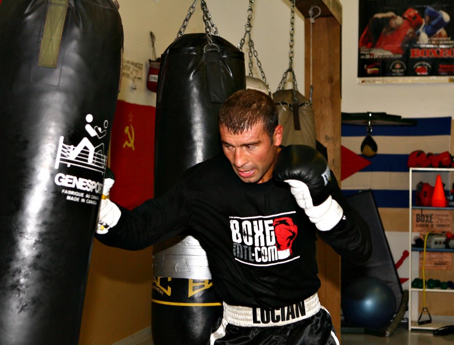 Boxerul gălăţean Lucian Bute va fi operat astăzi